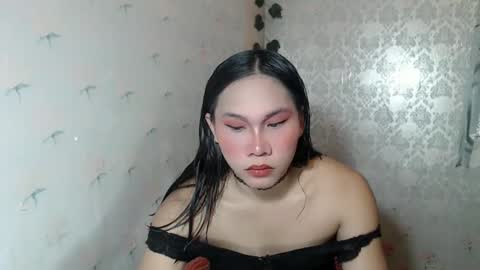 im_love_one69 online show from October 13, 6:04 am