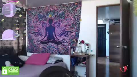 Cutie pie online show from June 28, 2:13 pm