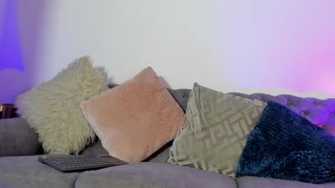 Salo online show from March 3, 9:33 pm