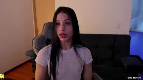 TAYLOR  online show from January 19, 11:00 pm