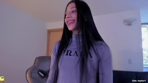 TAYLOR  online show from December 17, 9:38 pm