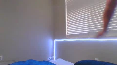 imbackmandosuknw online show from March 11, 3:12 pm