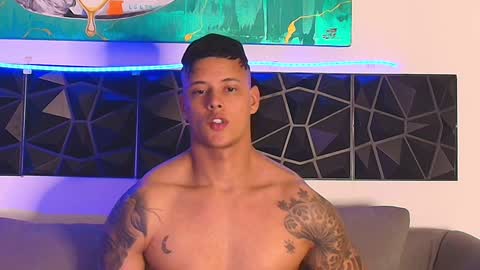 imconor online show from February 4, 9:31 pm