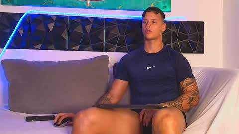 imconor online show from March 10, 10:24 pm