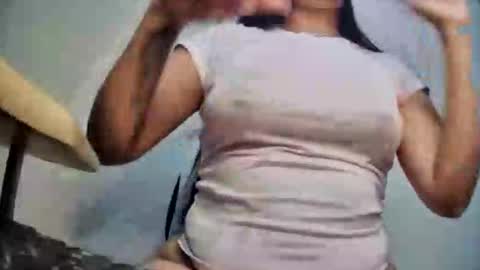 mia latina online show from February 1, 10:18 pm