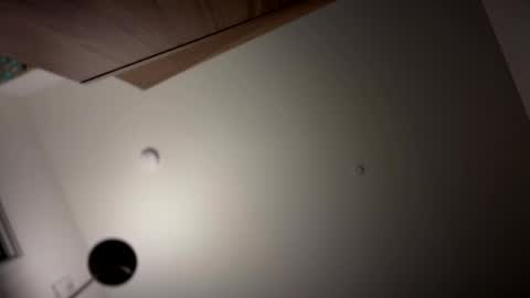 imlightskn online show from February 26, 12:27 pm