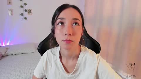 Aurora online show from September 25, 9:00 pm