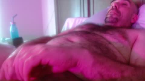 I use to be imeverythingandnothing online show from December 29, 5:22 pm