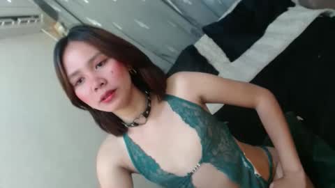 Snapshot of imyourfelicious chatting on September 18, 6:39 am hi its me pearl online show from September 18, 6:39 am
