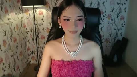 Snapshot of imyourlegalbaby chatting on February 25, 5:19 am Aki online show from February 25, 5:19 am