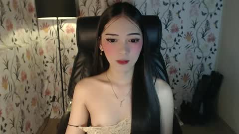 Snapshot of imyourlegalbaby chatting on February 20, 4:07 am Aki online show from February 20, 4:07 am