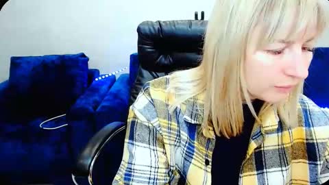 incredible_ariela online show from October 30, 1:33 pm