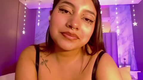 incredible_foxxy online show from June 27, 5:24 am