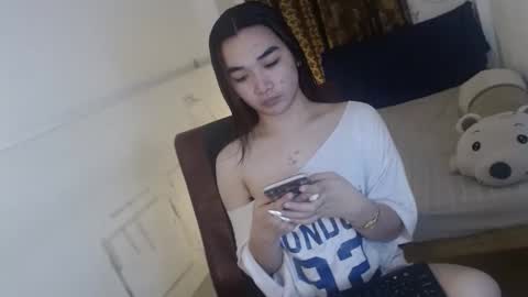 indestructabletrixie online show from March 25, 9:05 am