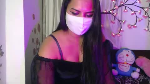 Anu online show from April 13, 4:00 pm