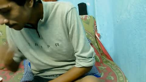 Snapshot of indian_bengali_boy chatting on September 12, 11:40 pm Suman Leo online show from September 12, 11:40 pm