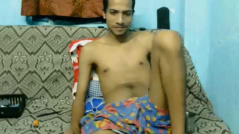 Snapshot of indian_bengali_boy chatting on September 19, 7:50 pm Suman Leo online show from September 19, 7:50 pm