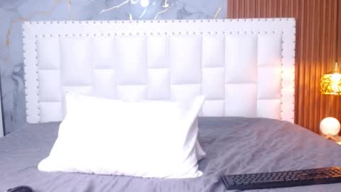 Snapshot of indiancutiie chatting on March 4, 7:54 pm LITTLE AINHOA online show from March 4, 7:54 pm