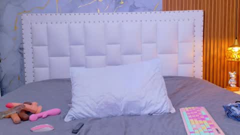 Snapshot of indiancutiie chatting on September 9, 8:31 pm LITTLE AINHOA online show from September 9, 8:31 pm