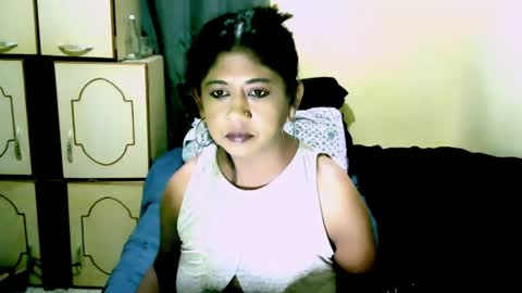 indianpleasures21 online show from July 28, 7:15 pm