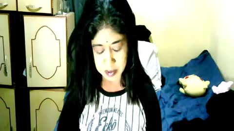 indianpleasures21 online show from June 30, 3:55 pm