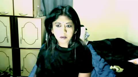 indianpleasures21 online show from July 24, 6:10 am