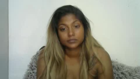 indianqtpie6 online show from December 2, 6:50 pm