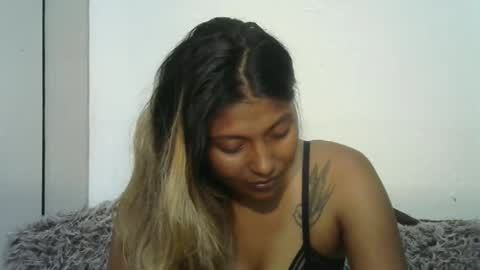 indianqtpie6 online show from November 29, 6:54 am