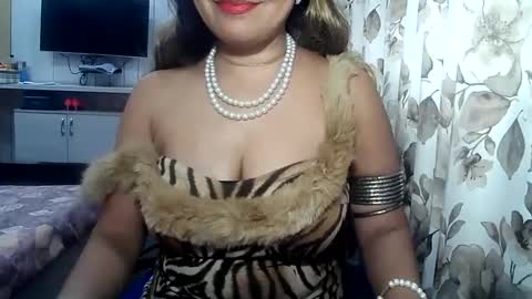 Radha online show from February 26, 8:47 pm