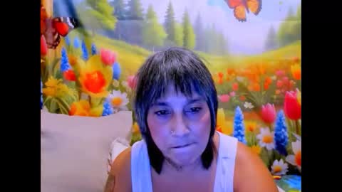 indianroxy27 online show from April 18, 2:35 am