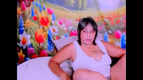 indianroxy27 online show from March 5, 1:25 am