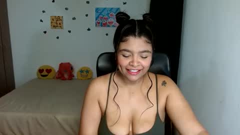 Aleja vallejo online show from December 4, 3:39 am