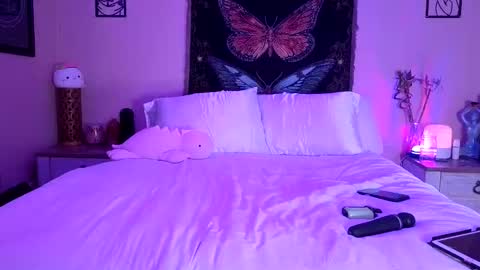 Indigo Bay online show from March 24, 2:06 am