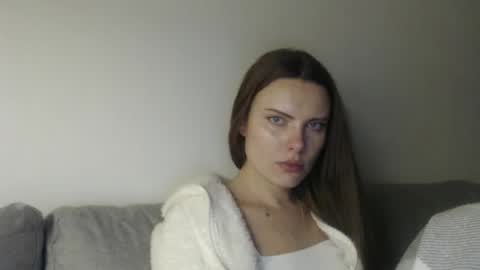 Sweet girl online show from December 22, 9:32 pm