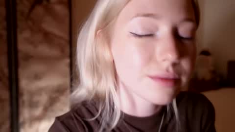 Alexa..  Inst     Fansly infinitysoul  online show from November 14, 4:42 pm