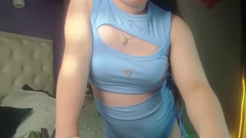 Snapshot of ingrid_casas chatting on October 7, 8:49 pm Ingrid petite online show from October 7, 8:49 pm