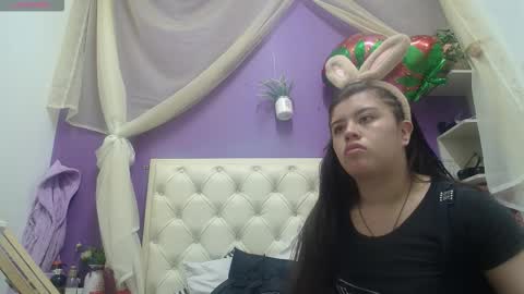 Snapshot of ingrid_casas chatting on September 12, 10:34 pm Ingrid petite online show from September 12, 10:34 pm