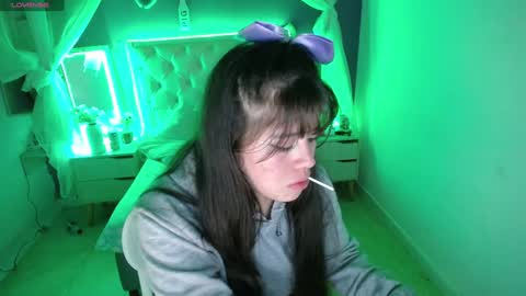 Snapshot of ingrid_casas chatting on January 22, 1:31 am Ingrid petite online show from January 22, 1:31 am