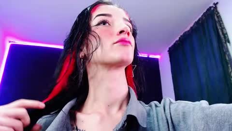 Ingrid Zese online show from November 20, 7:33 pm