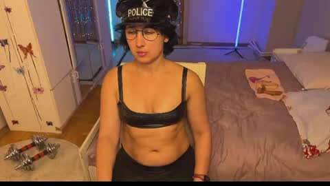 ingridhotty online show from April 10, 11:59 am