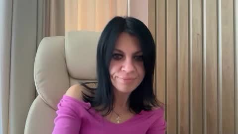 Snapshot of injaathome chatting on October 9, 1:27 pm InjaAtHome online show from October 9, 1:27 pm