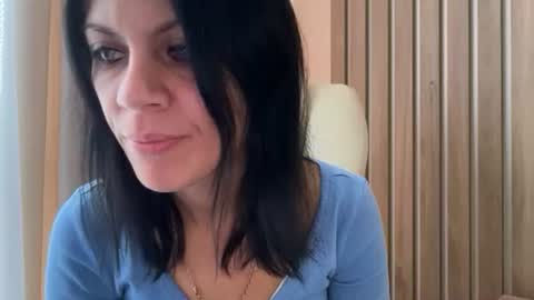 Snapshot of injaathome chatting on October 18, 8:07 am InjaAtHome online show from October 18, 8:07 am
