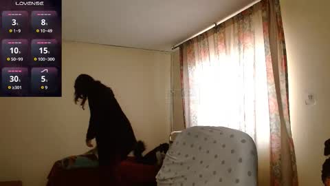 Valerie online show from November 10, 3:15 pm