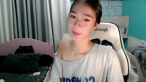 Reign online show from April 10, 3:39 pm