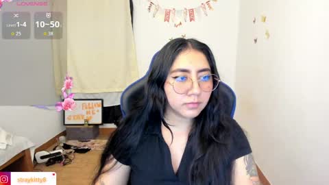 Luna        online show from June 7, 12:05 am