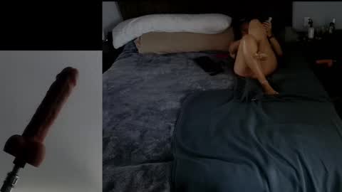 InsatiableCpl333 online show from February 19, 3:49 pm