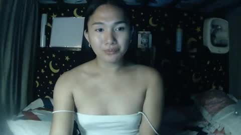 MAXINE online show from April 23, 5:14 pm