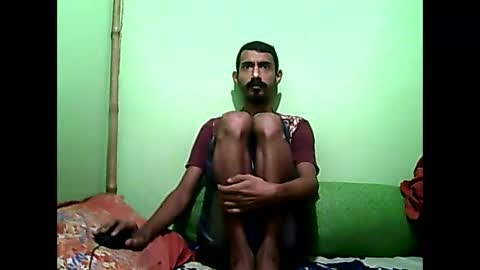 interne8famous online show from January 8, 9:32 am