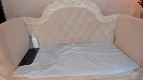 Snapshot of irinnah_lottus chatting on February 15, 11:14 pm Irinnah Lottus online show from February 15, 11:14 pm