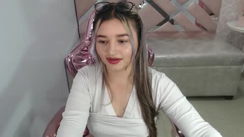 Iris online show from December 18, 11:44 pm